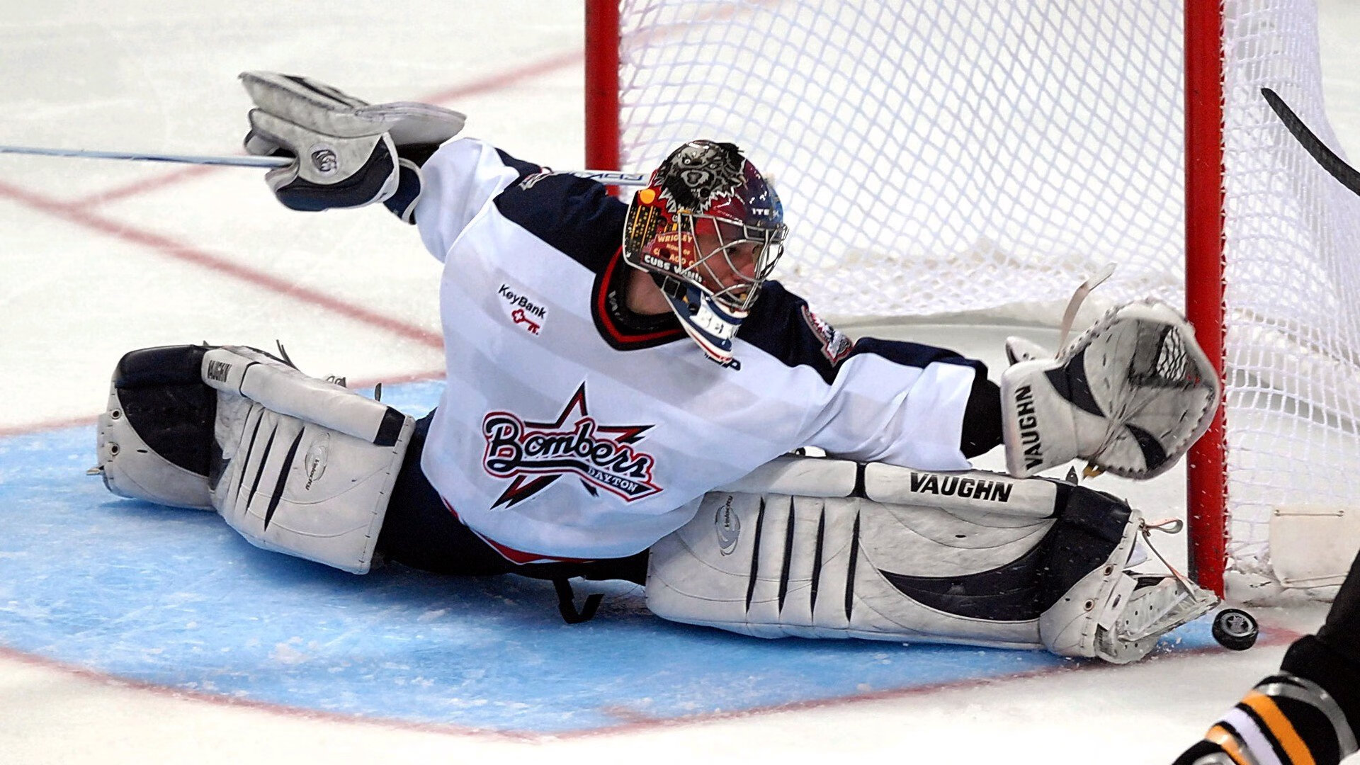 WTA年终总决赛-莱巴金娜决胜盘送蛋逆转斯瓦泰克，莱巴金娜腿